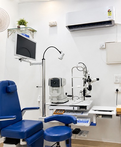 Eye specialist near Vrindavan Yojana Lucknow